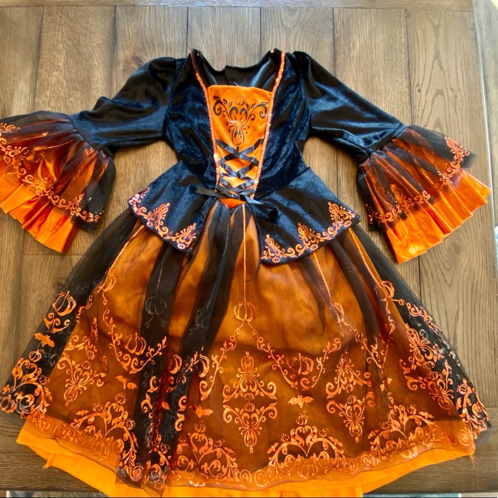 Girls Orange and Black Witch Costume!🧡🖤🧡